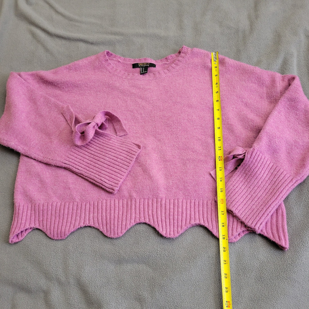 FOREVER 21 COMTEMPORARY Sweater cropped top purple scallooped slit arms cozy - Picture 3 of 13